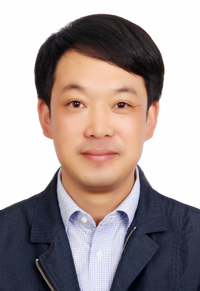 李华