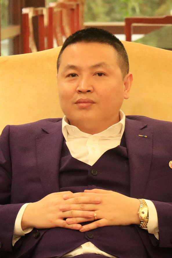 李新
